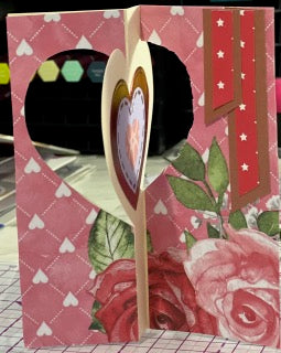 Cards: Love & Valentine's Day: Heart Spinner with Florals Tri-Fold