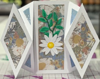 Cards:  All Occasion:  Daisy Double Diamond Fan Fold